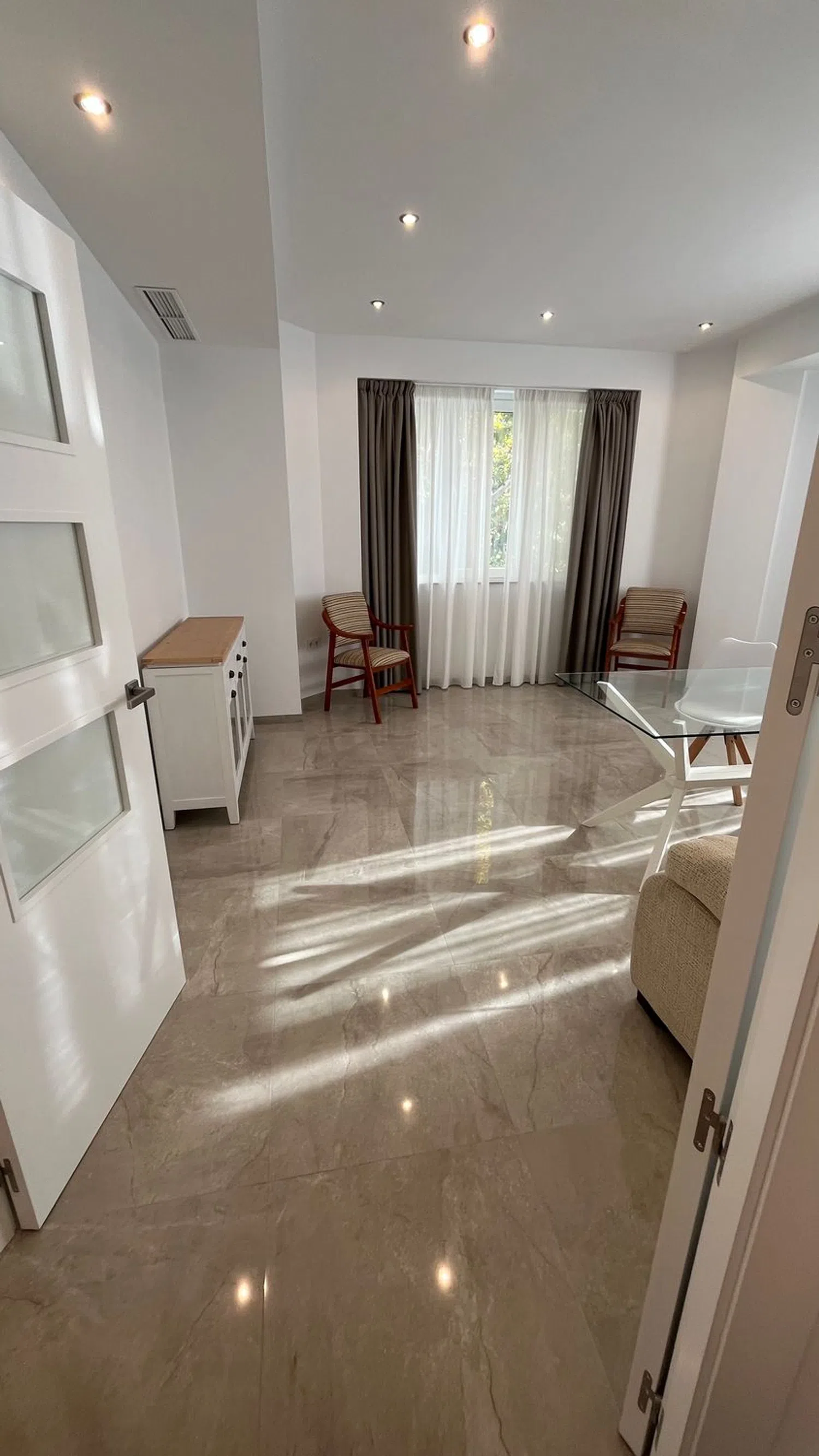 Piso en avenida del Gran Capitán, 1 - Foto 1