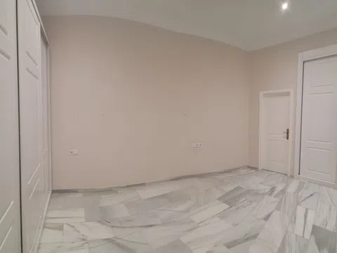 Piso en calle de los Reyes Católicos, 2 - Foto 5