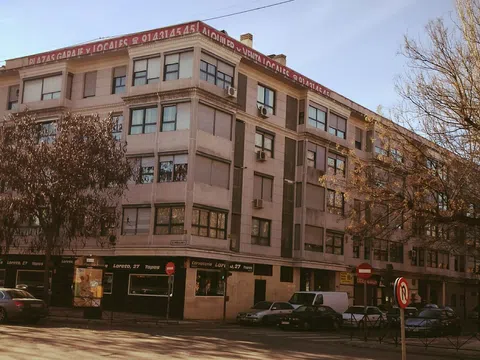 Piso en calle de Granados, 24