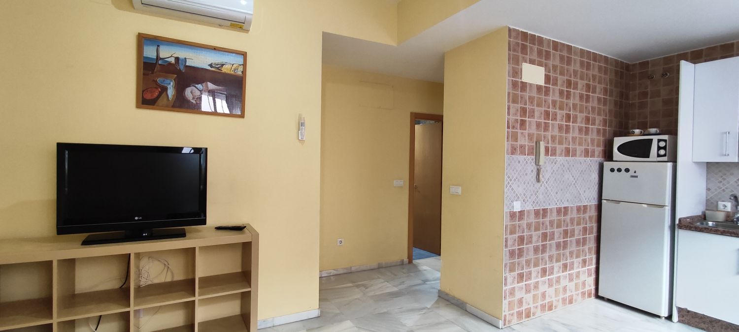 Estudio en Calle Álvarez Quintero, 4 - Foto 2