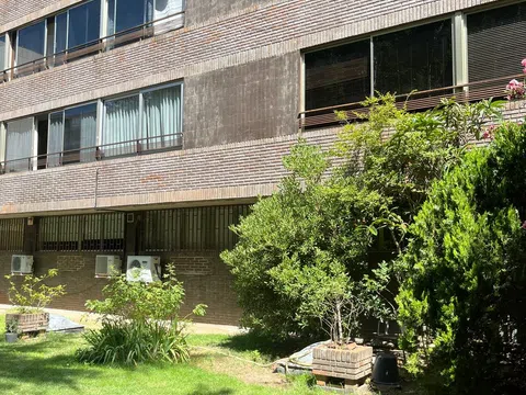 Piso en calle de Víctor Andrés Belaunde, 52