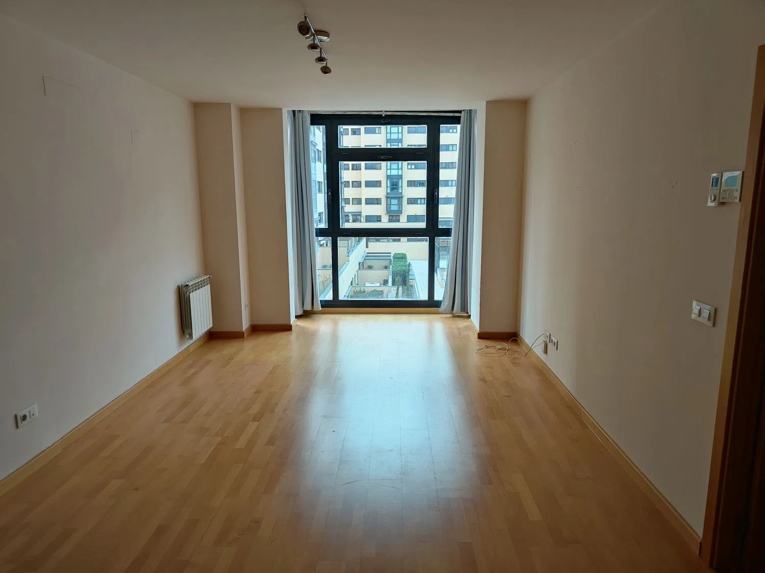 Piso en calle de Luis Moya Blanco, 33