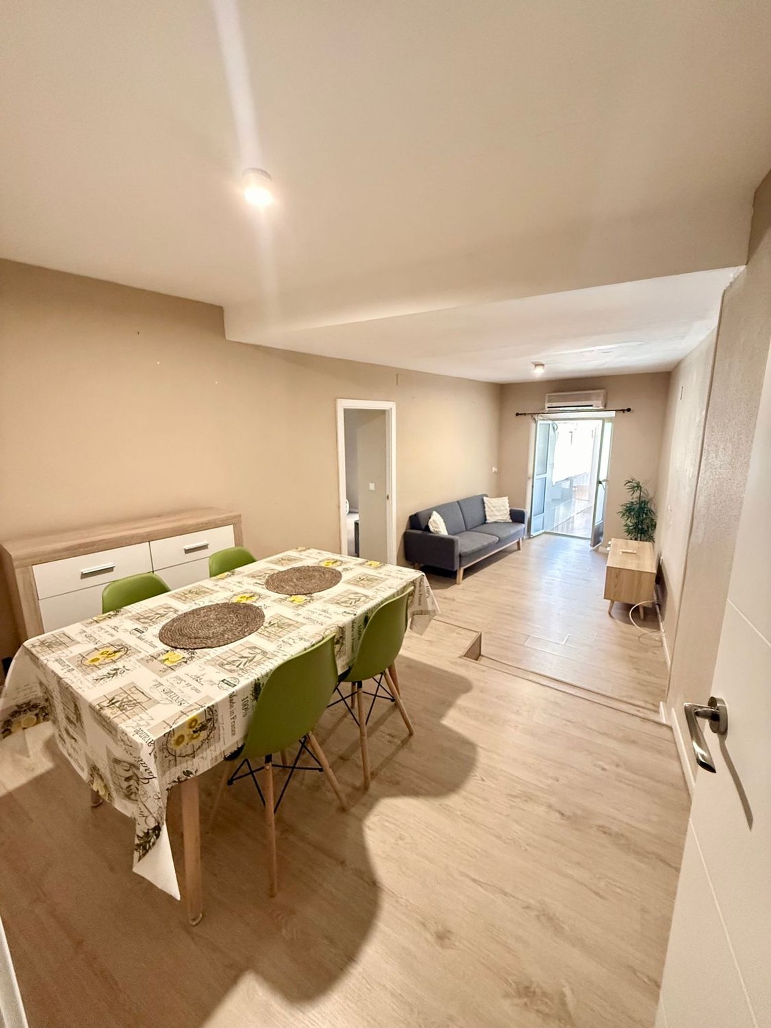 Piso en calle Muñoz Chaves, 14 - Foto 1