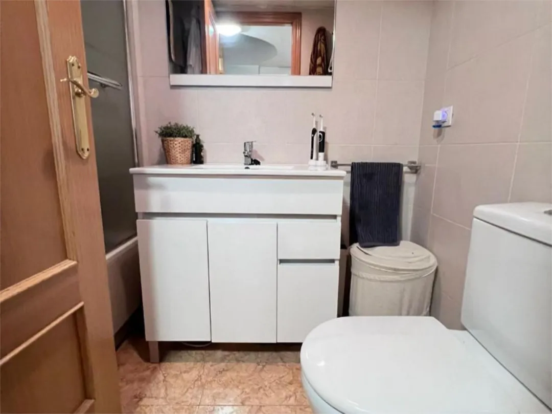 Piso en  Avenida Don Juan de Borbon 98 - Foto 8