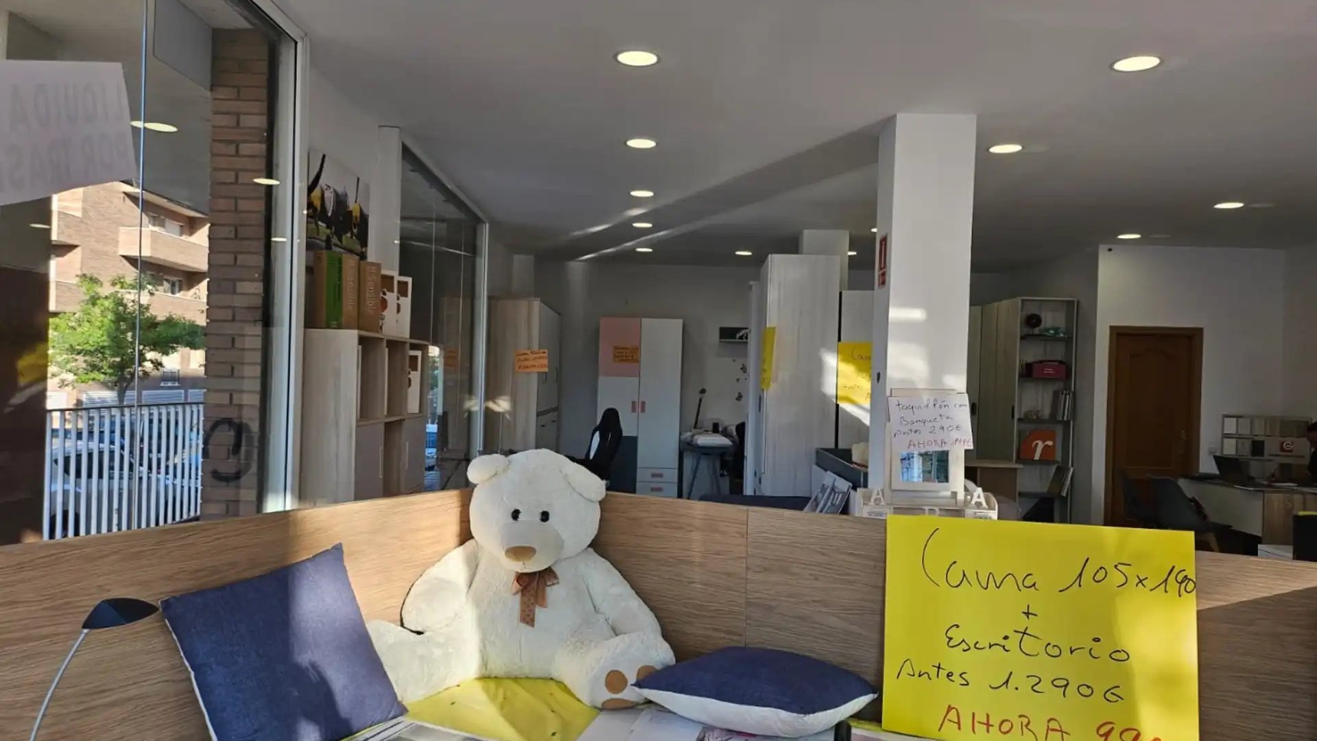 Local comercial en  Passeig del Camp del Roure 54 - Foto 4