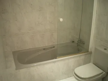 Piso en  Carrer d'Albocàsser 9 - Foto 6
