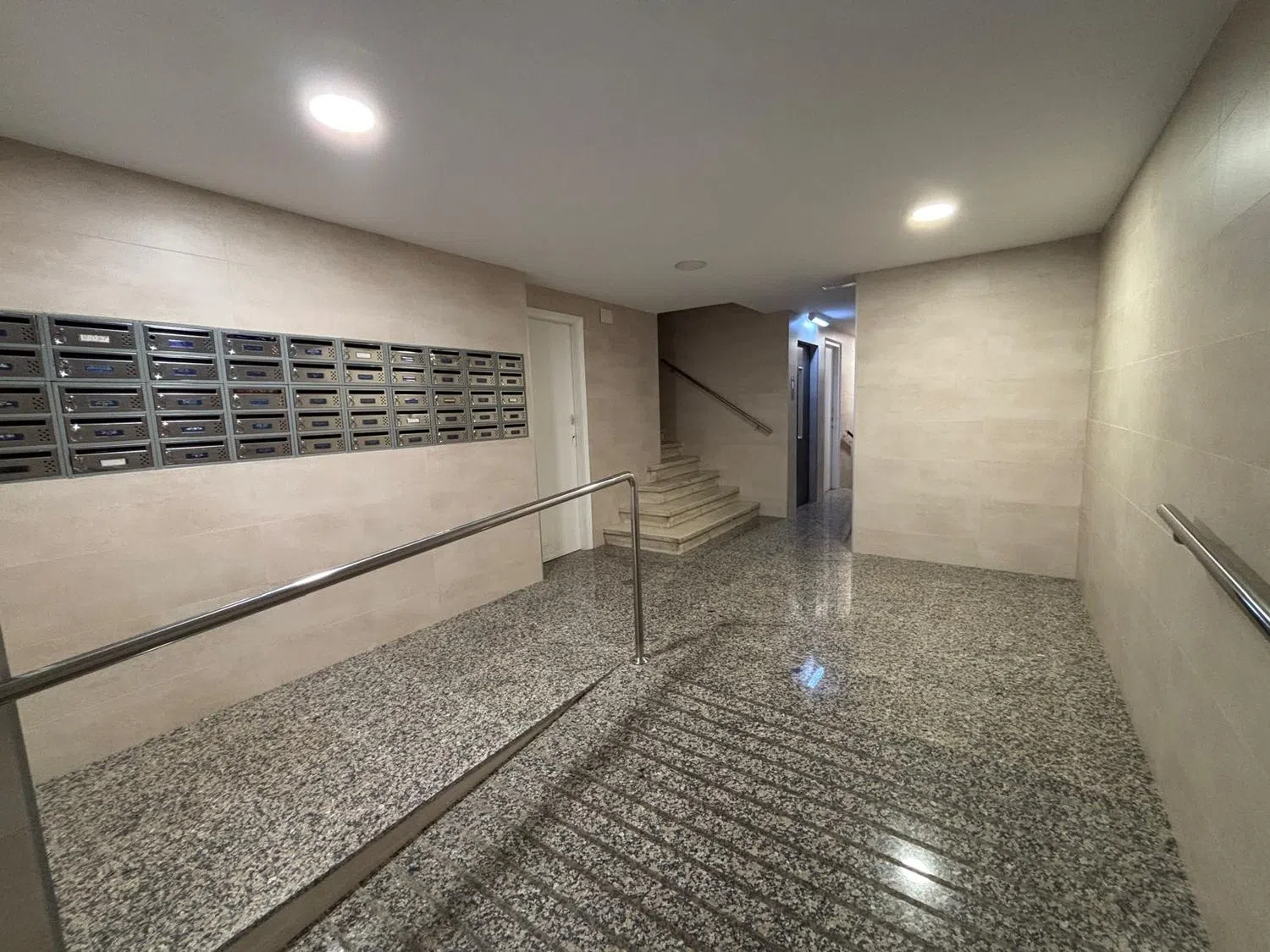 Piso en avenida de Can Serra, 90 - Foto 5