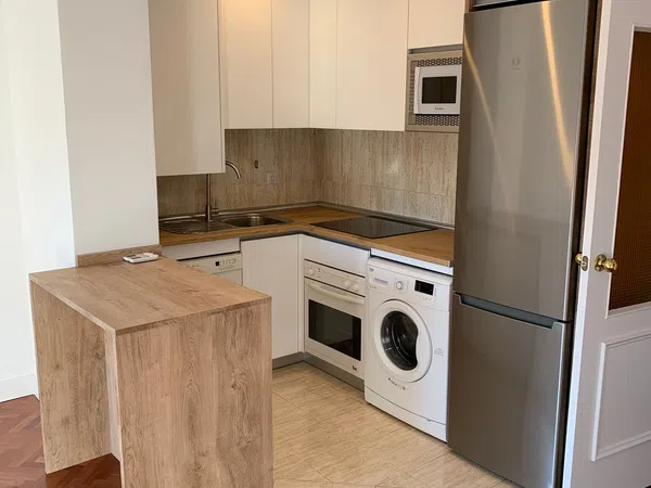 Piso en calle del Jazmín, 64