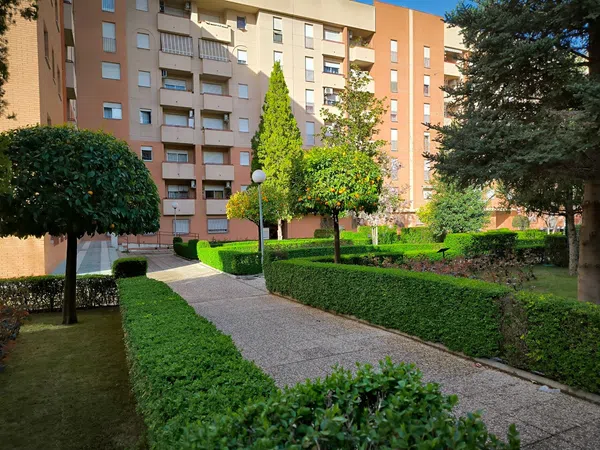 Piso en Plaza María Angustias Giménez, 1 - Foto 1