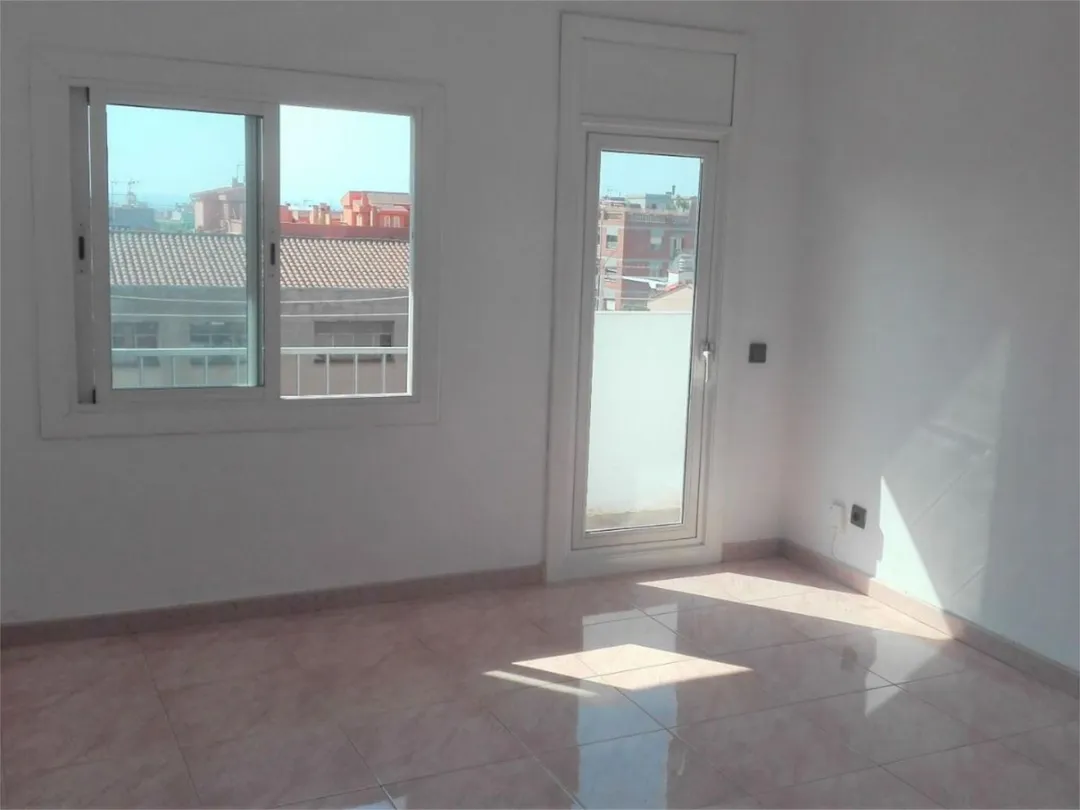 Piso en  Carrer Vila Vall-Llebrera 18 - Foto 4