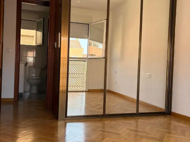Piso en  Calle de Camilo José Cela 65 - Foto 8