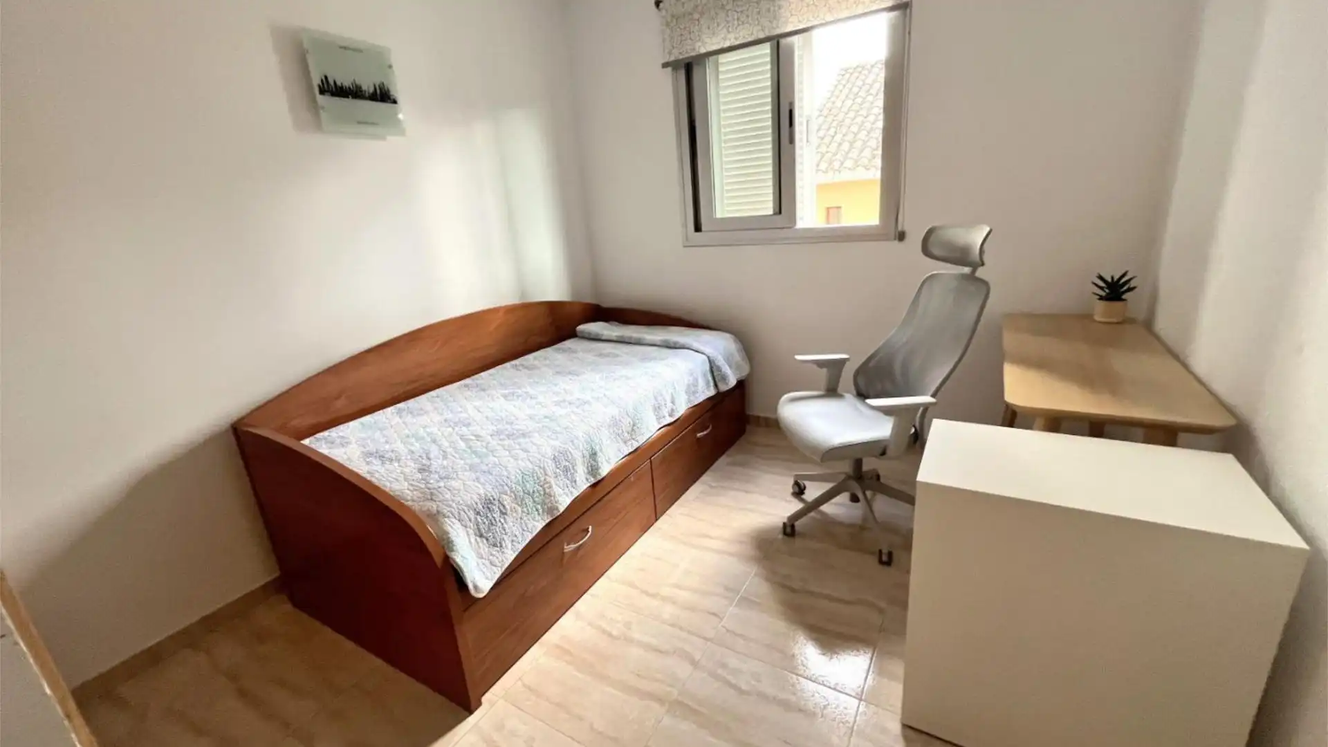 Piso en  Carrer del Pare Guillem Vives 4 - Foto 9