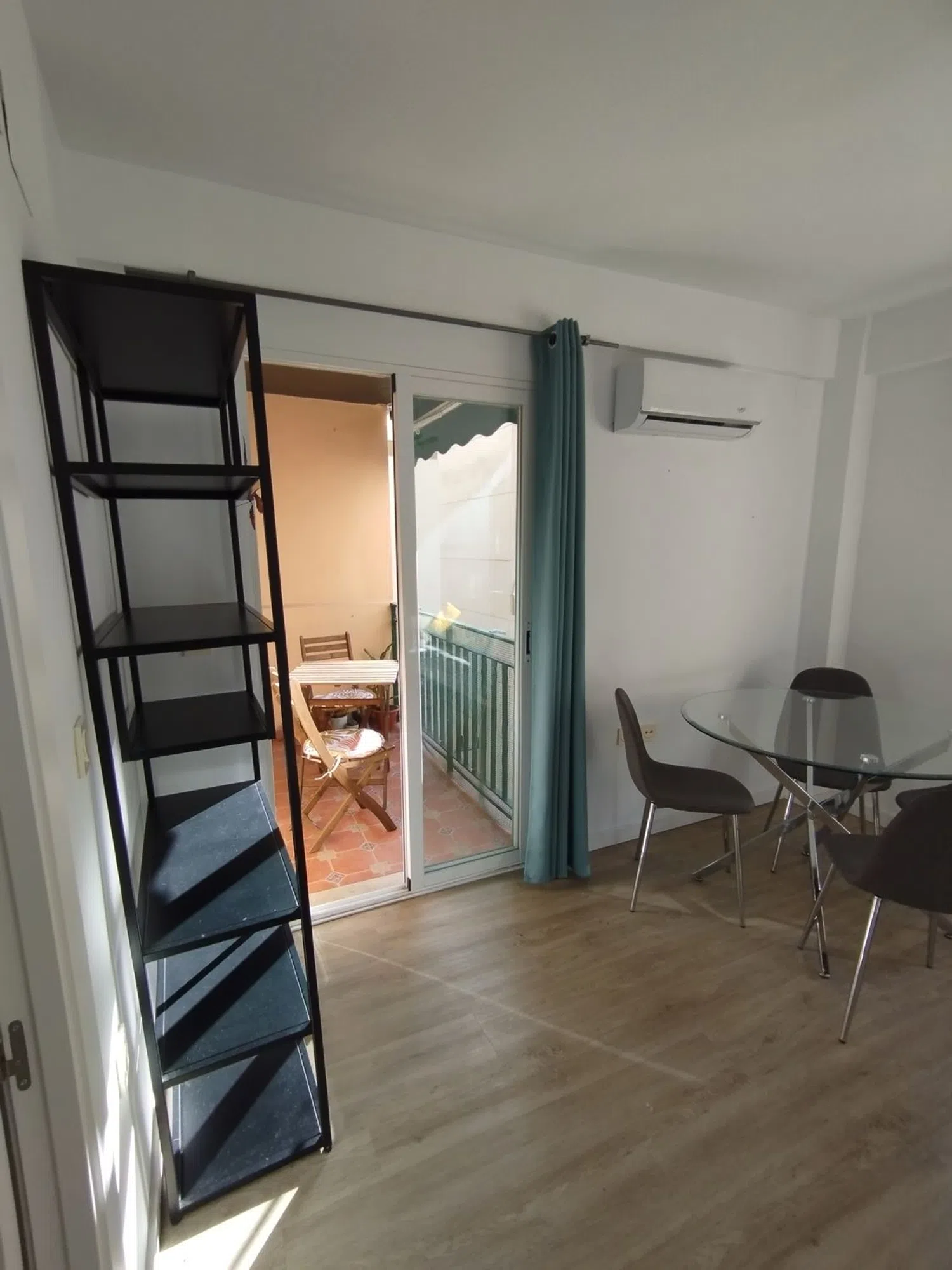 Piso en avenida de Carlos Haya, 95 - Foto 2