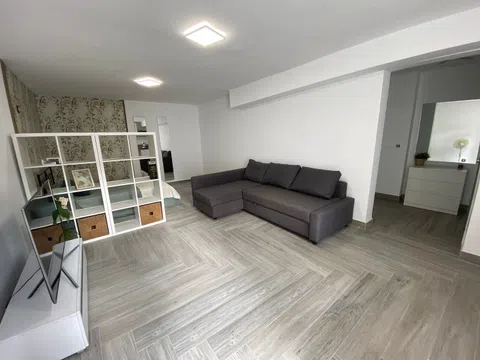 Estudio en calle Cetrería, 12