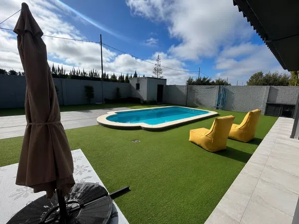 Casa o chalet independiente en Calle Hinojos s/n - Foto 1