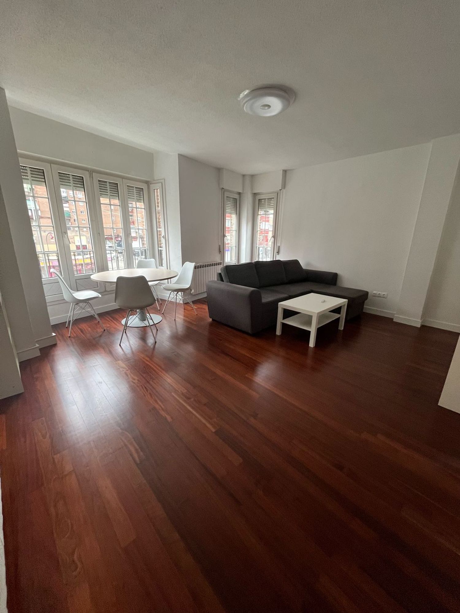 Piso en calle del Congosto, 48