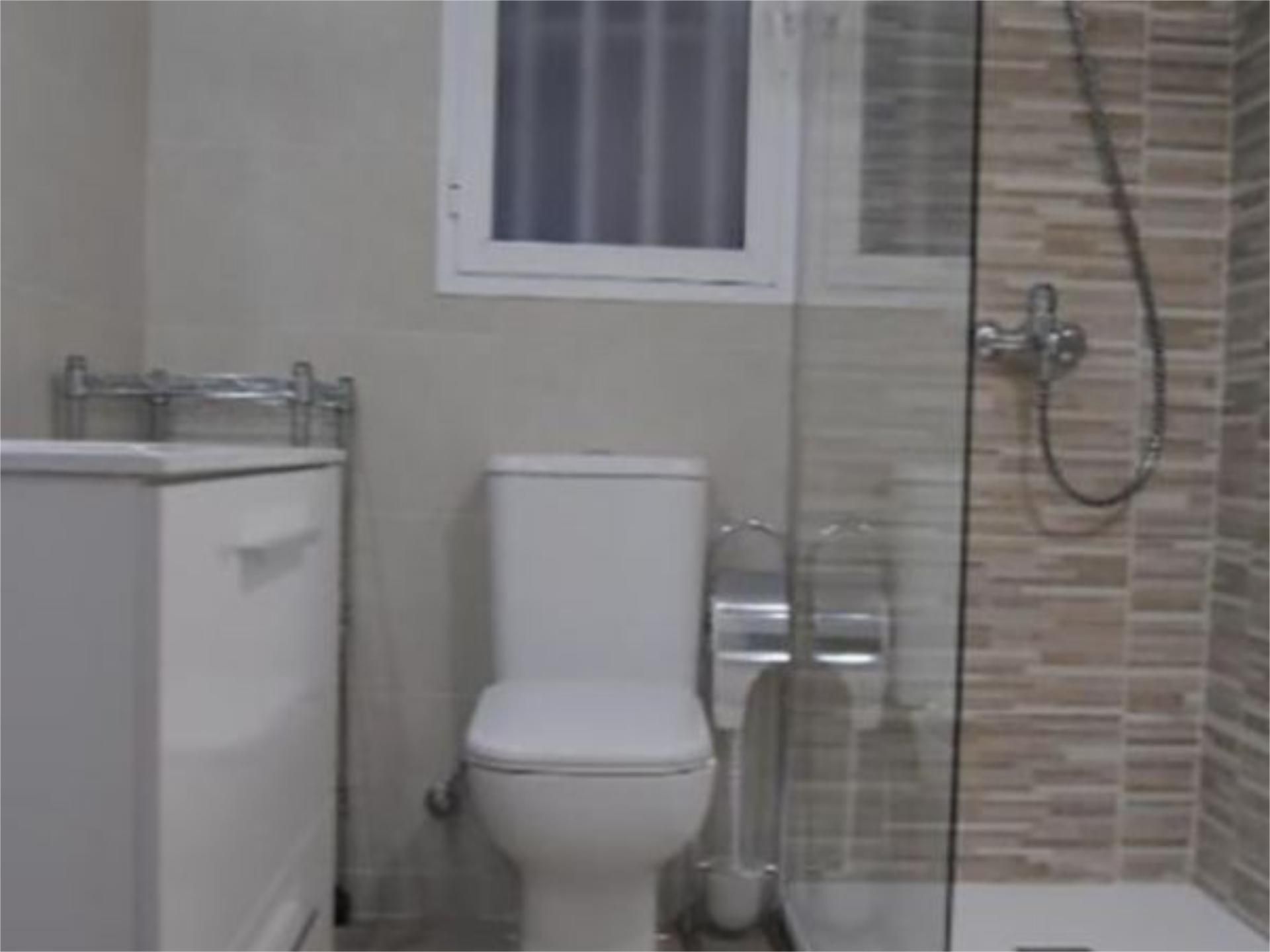 Piso en  Calle la Regente 12 - Foto 12