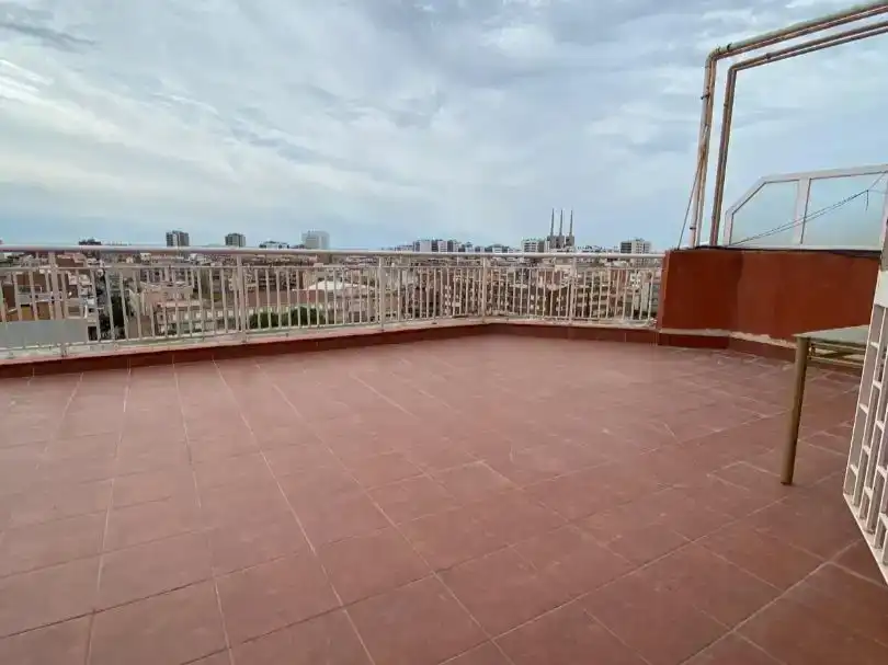 Piso en  Avinguda d'Alfons XIII 14 - Foto 2
