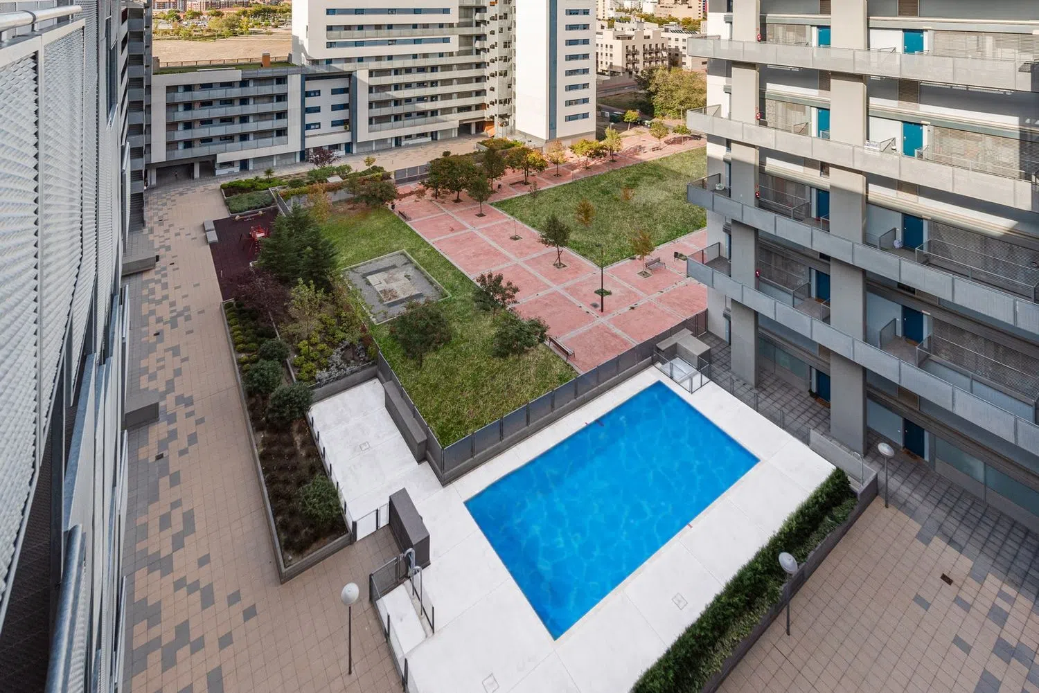 Piso en plaza del Sol - Foto 2