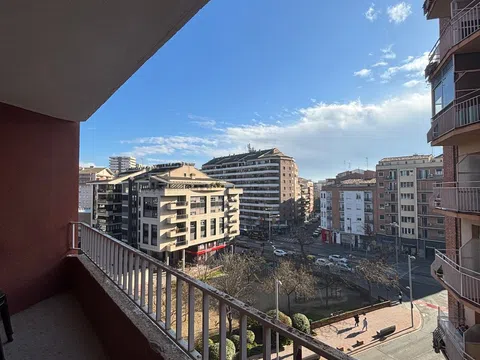 Piso en calle Humbert Torres, 31