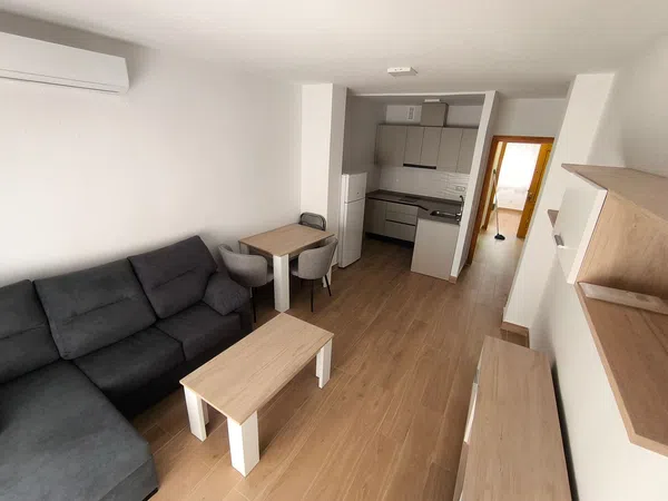 Piso en calle González Cebrián, 5