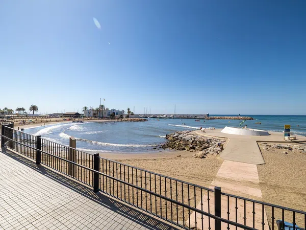 Piso en Avenida Duque de Ahumada, 16, Playa Bajadilla-Puertos - Foto 14