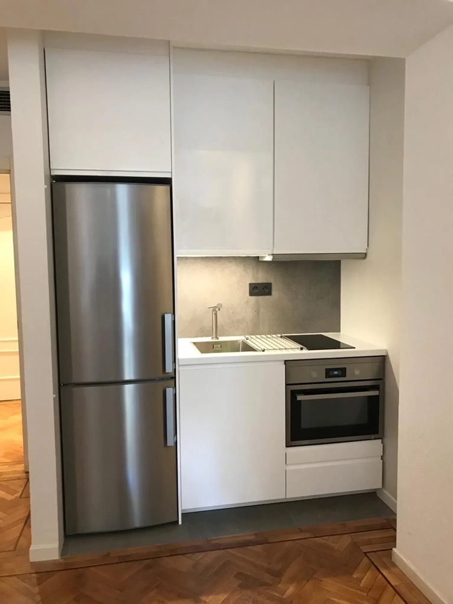 Estudio en calle de Viriato, 27 - Foto 1