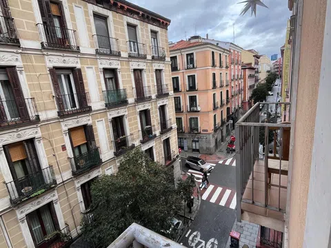 Piso en calle del Divino Pastor, 25