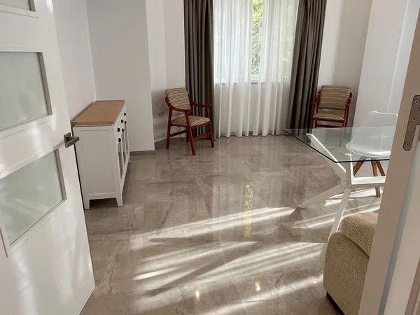 Piso en avenida del Gran Capitán, 1