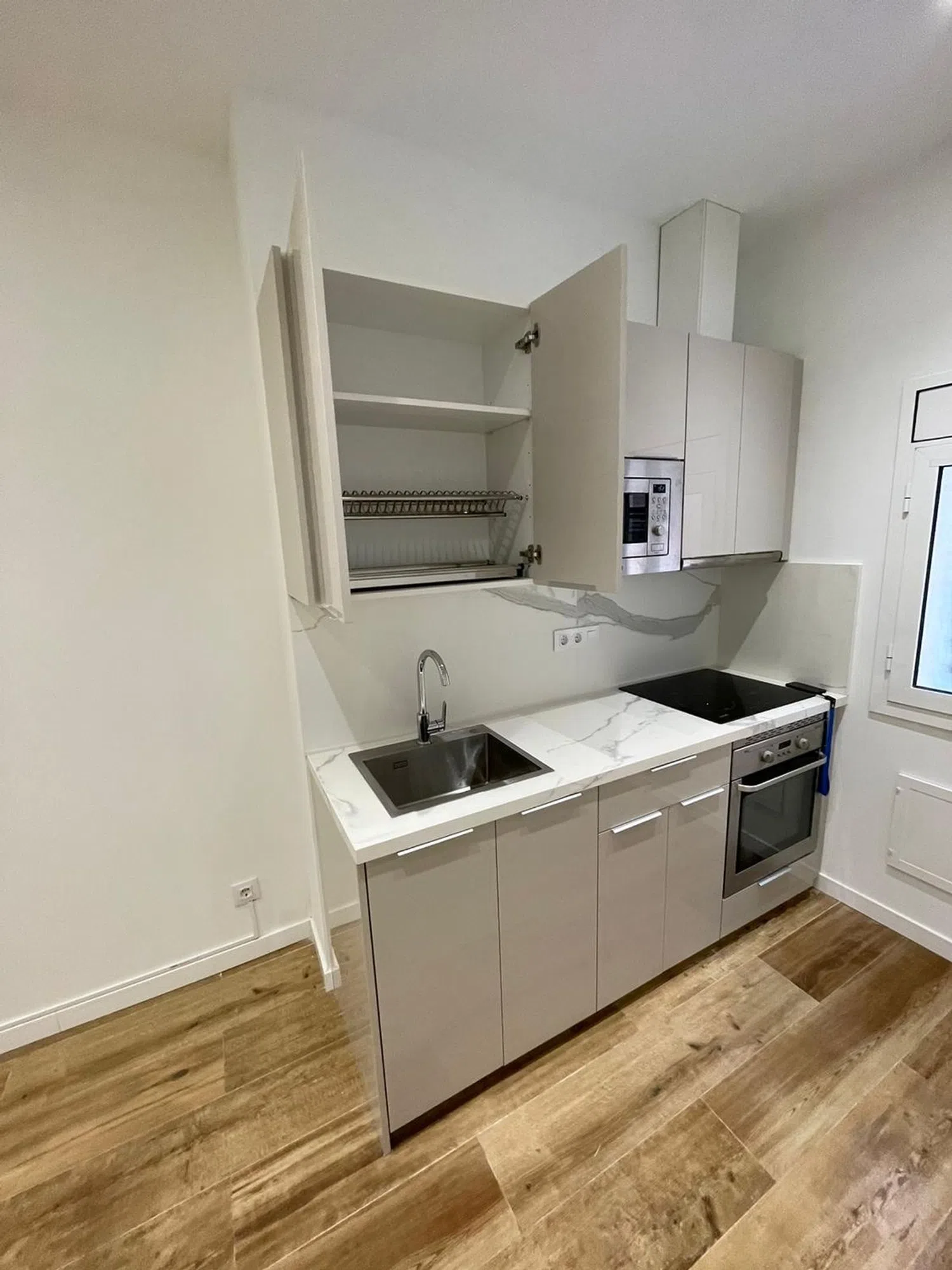 Estudio en calle del Pou, 57 - Foto 2