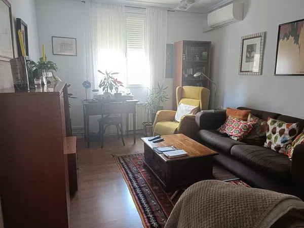 Piso en calle de Ercilla, 11