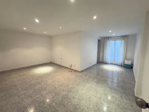 Piso en travesía de les Corts, 130