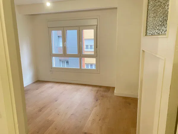 Piso en Calle Marqués de Casa Valdés, 77, La Arena - Foto 1