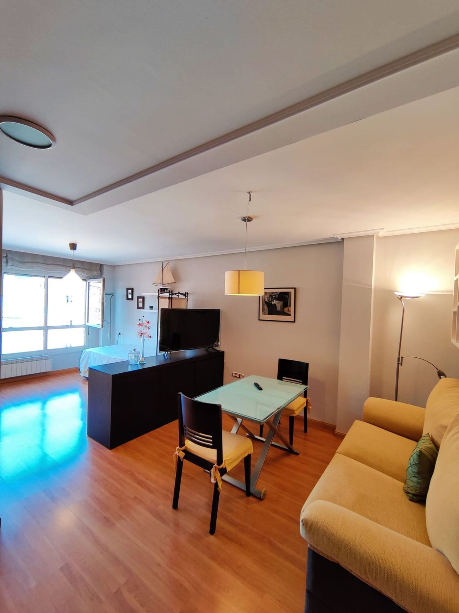 Estudio en Calle Amsterdam, 4, HUCA-La Cadellada - Foto 2