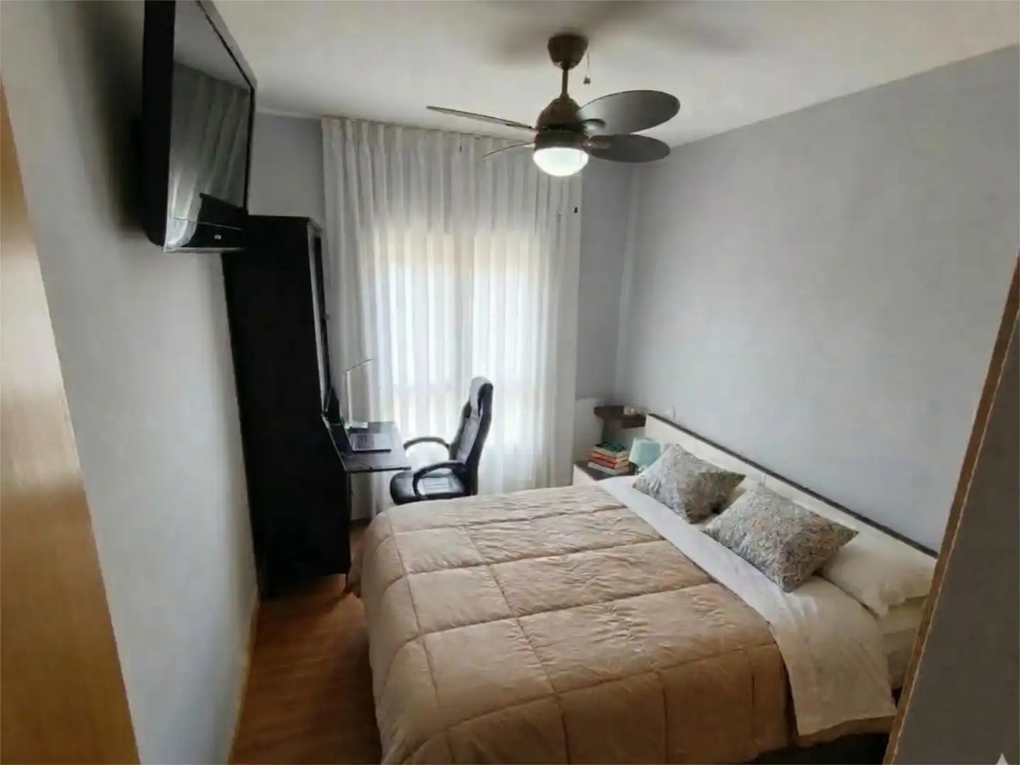 Piso en  Calle de Hermenegildo Bielsa 11 - Foto 7