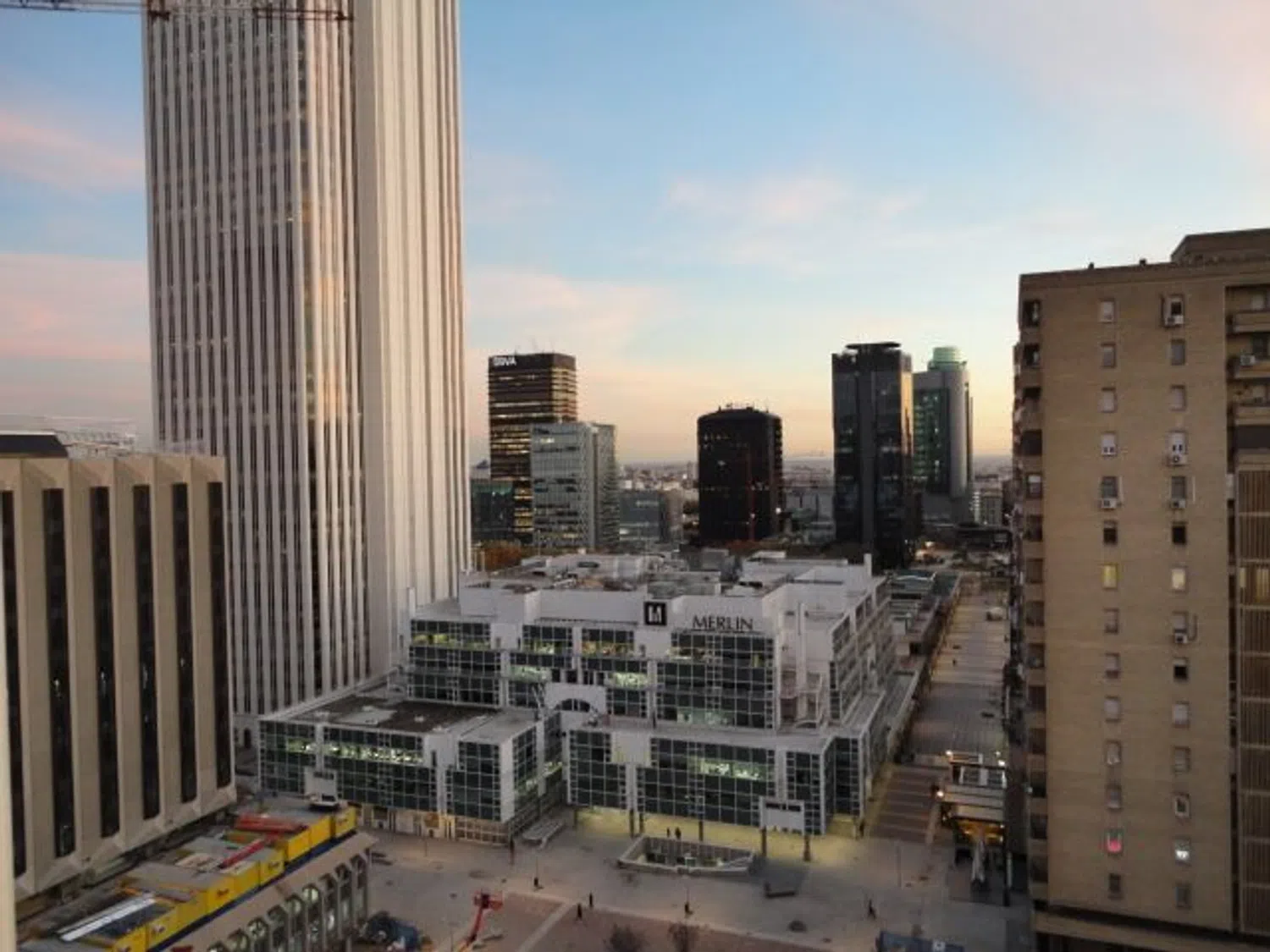 Piso en avenida del General Perón, 32 - Foto 1