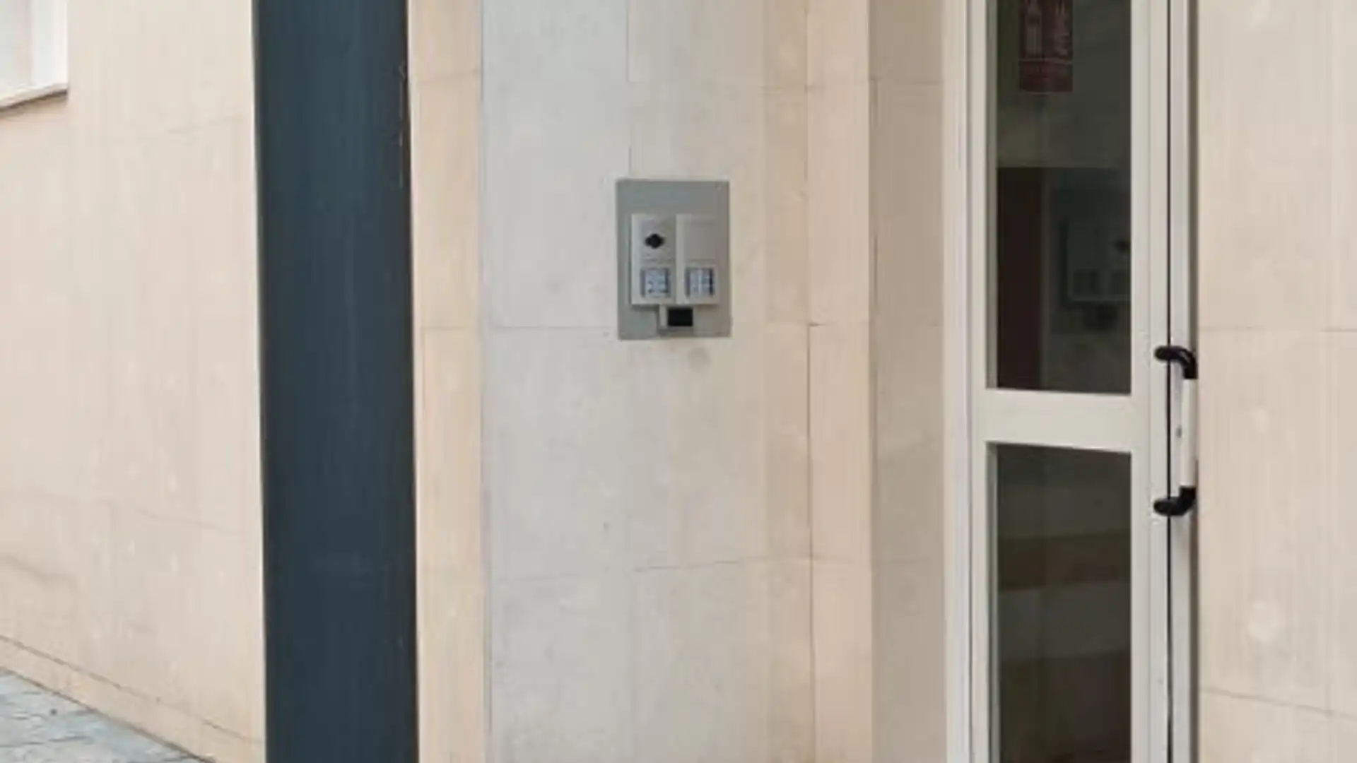 Piso en  Avenida de la Buhaira 11 - Foto 1