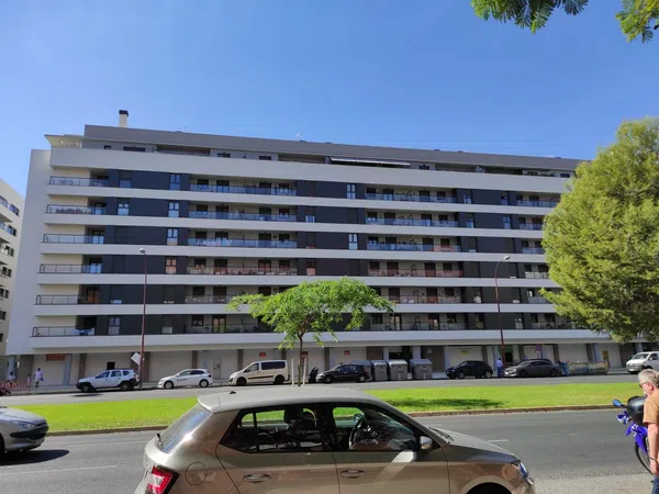 Piso en avenida de las Ciencias, 21