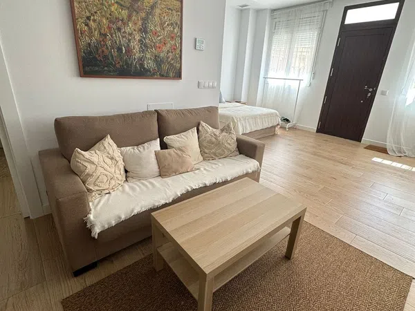 Estudio en plaza Virgen del Rocío, 7 - Foto 1