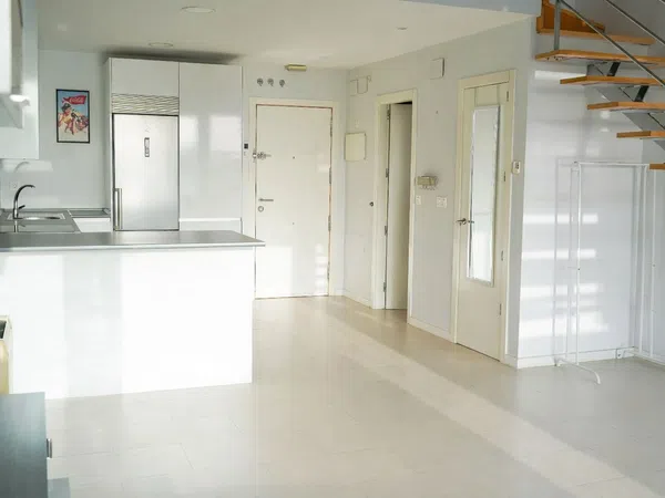 Piso en calle Poema Sinfónico, 25