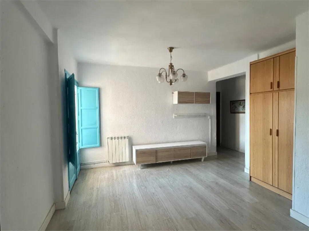 Piso en  Calle de Juan María Guelbenzu Kalea 15 - Foto 1