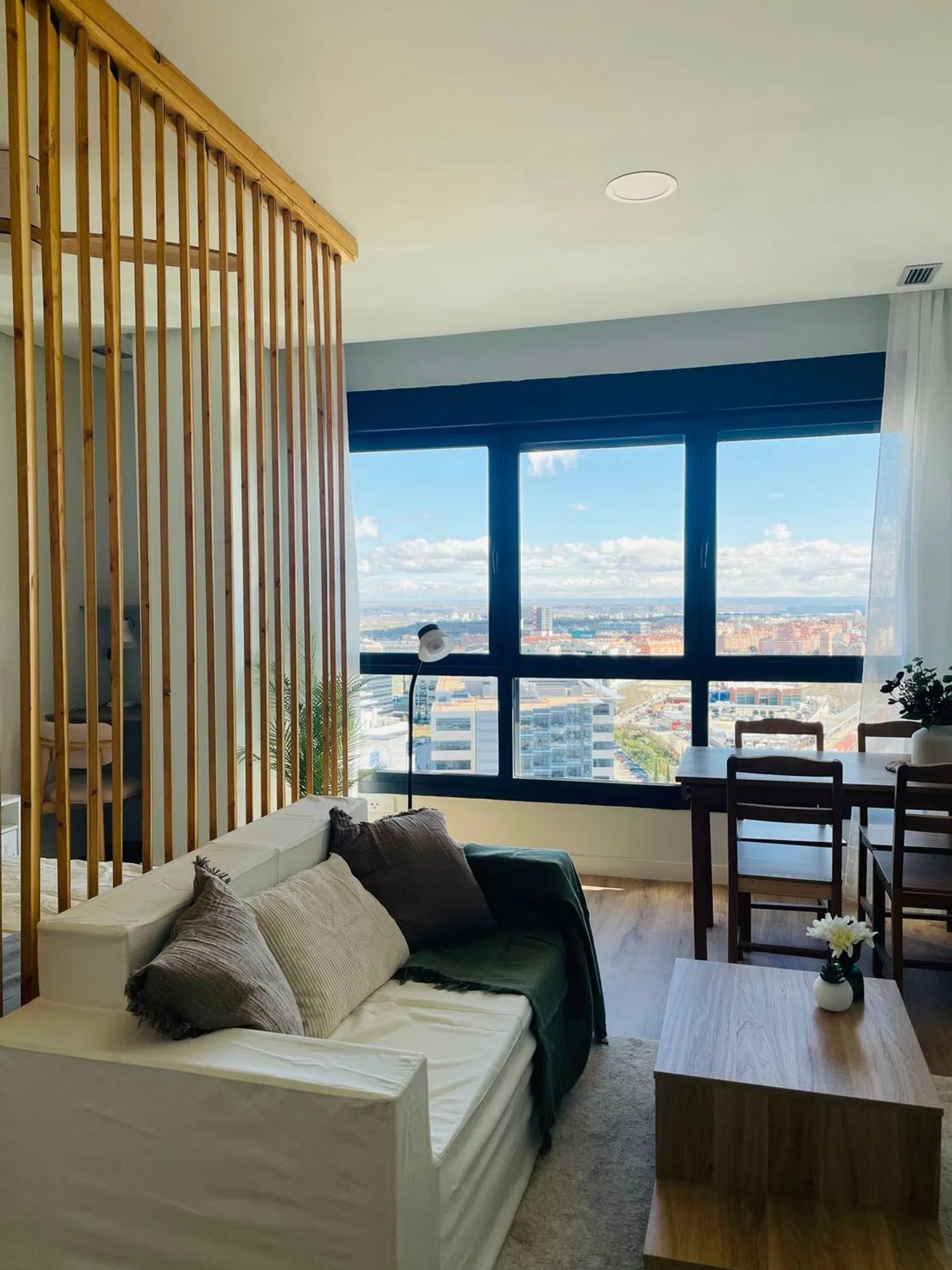 Estudio en calle de Dulce Chacón, 23