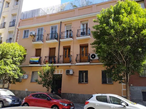 Piso en calle de Santa Casilda, 6