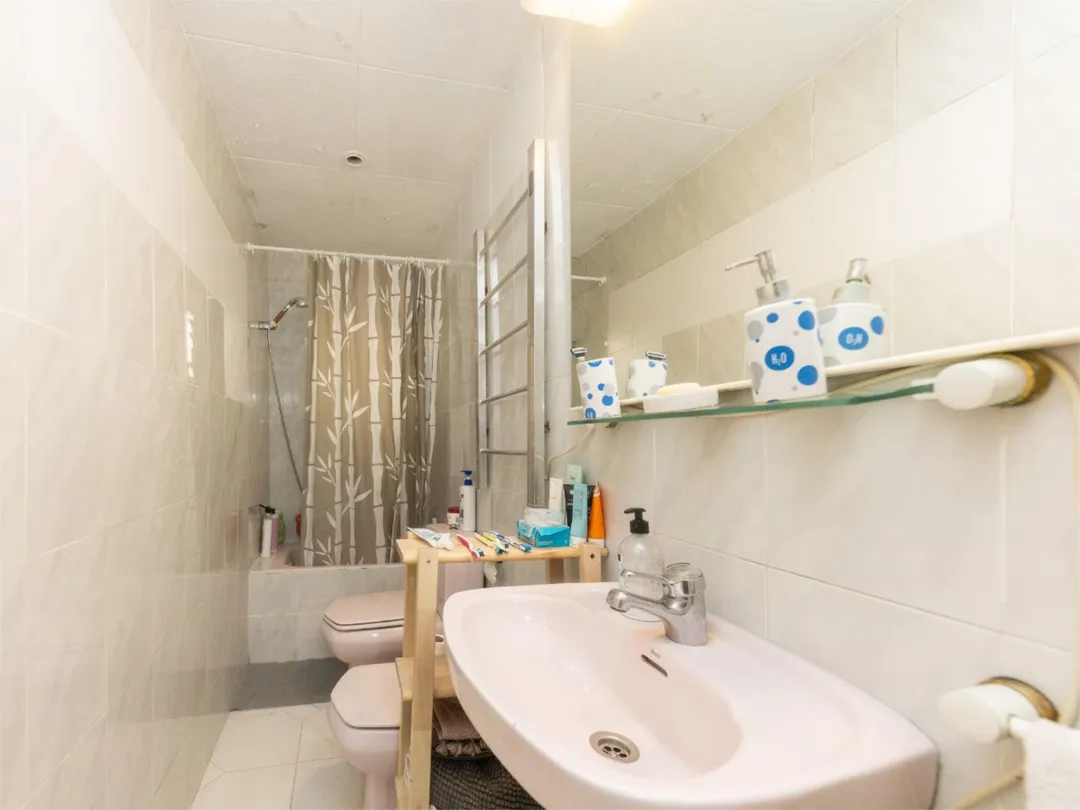 Piso en  Carrer de Pere Masallach 6 - Foto 10