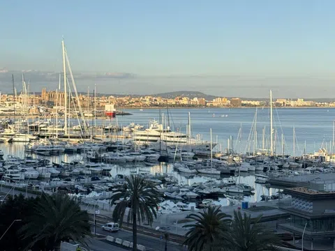 Piso en avenida de Joan Miró, 170 - Foto 1