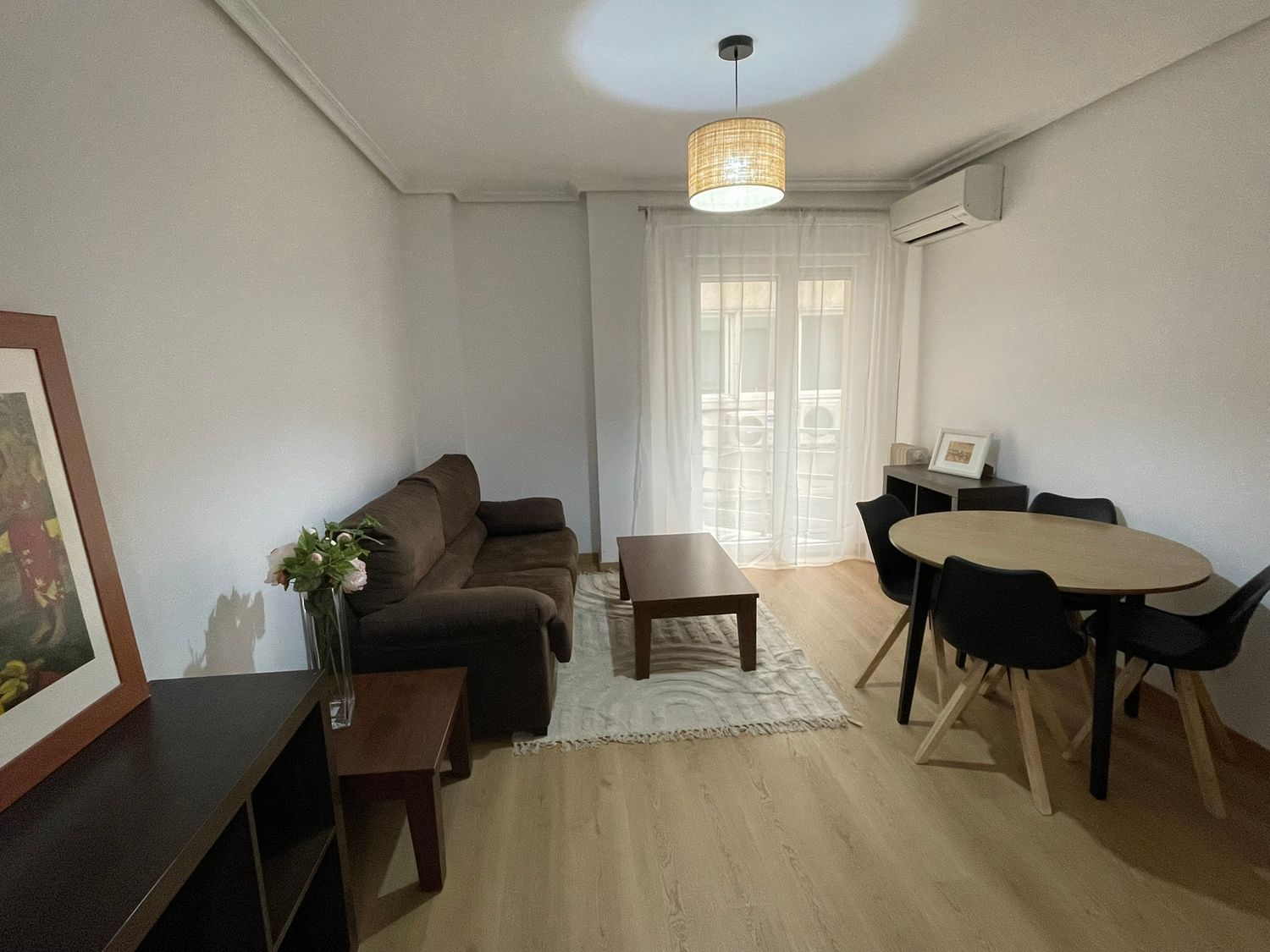 Piso en calle de la Infanta Mercedes, 62