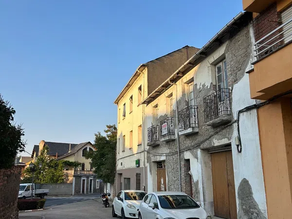 Casa de pueblo en Avenida Astorga, 5 - Foto 3
