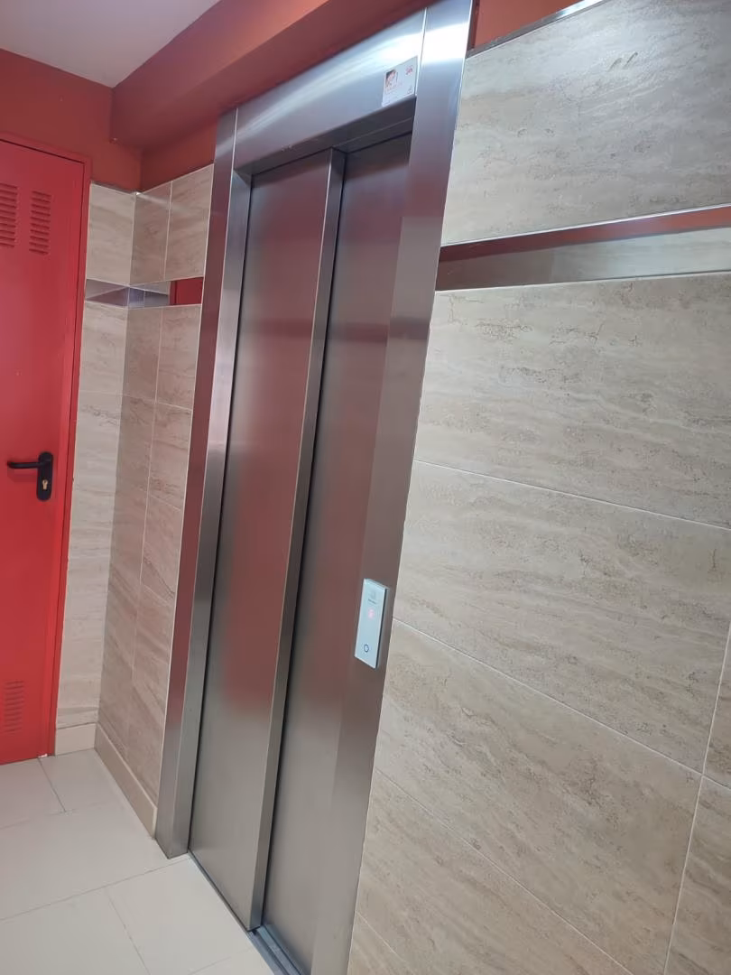 Piso en  Rúa de San Pedro de Mezonzo 26 - Foto 15