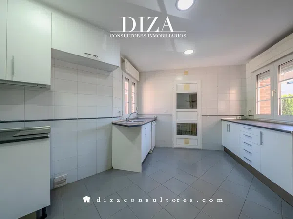 Casa o chalet independiente en Avenida de la Victoria - Foto 15