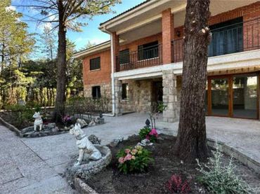 Chalet en Navalafuente - Foto 2